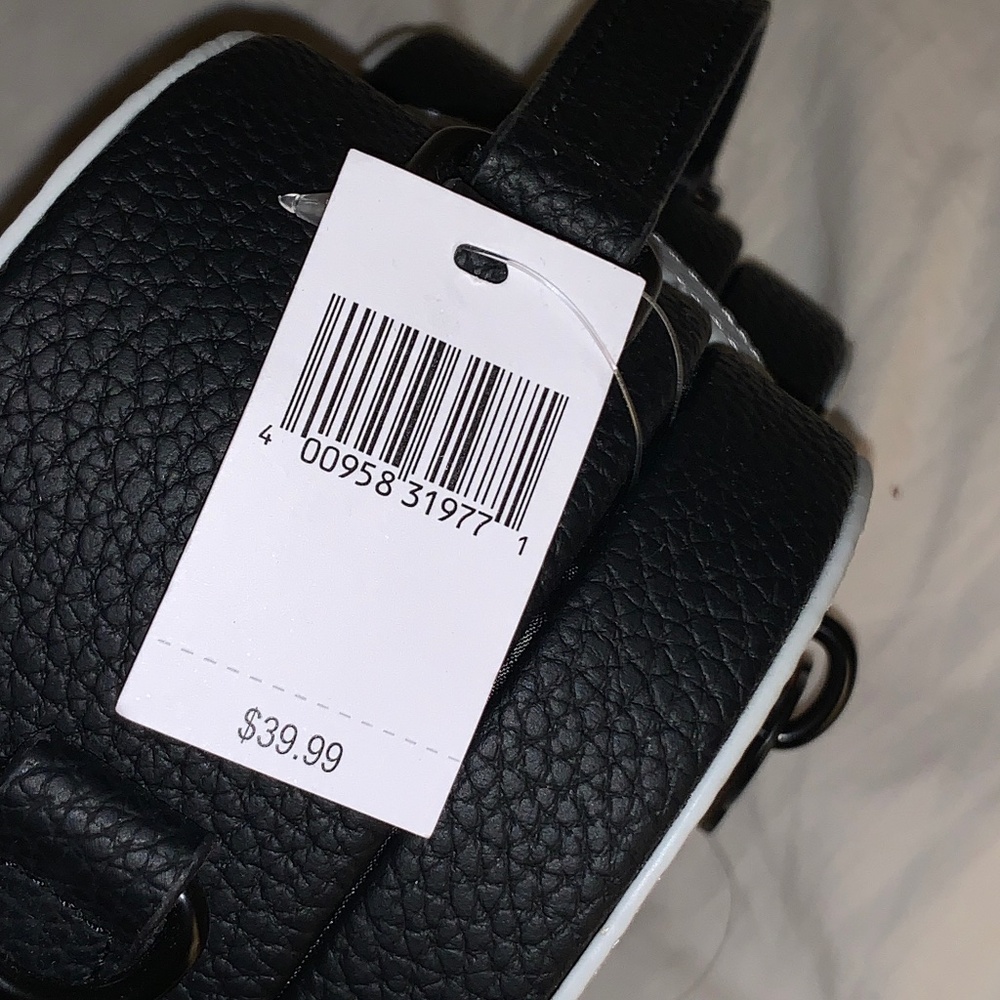 🎃 Loungefly Disney Heart Jack & Sally "Til' the End" Purse – New with Tags! 🎃 - Picture 5 of 11